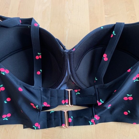 New no tags Cherry Swim Top 38DDD - Picture 3 of 4